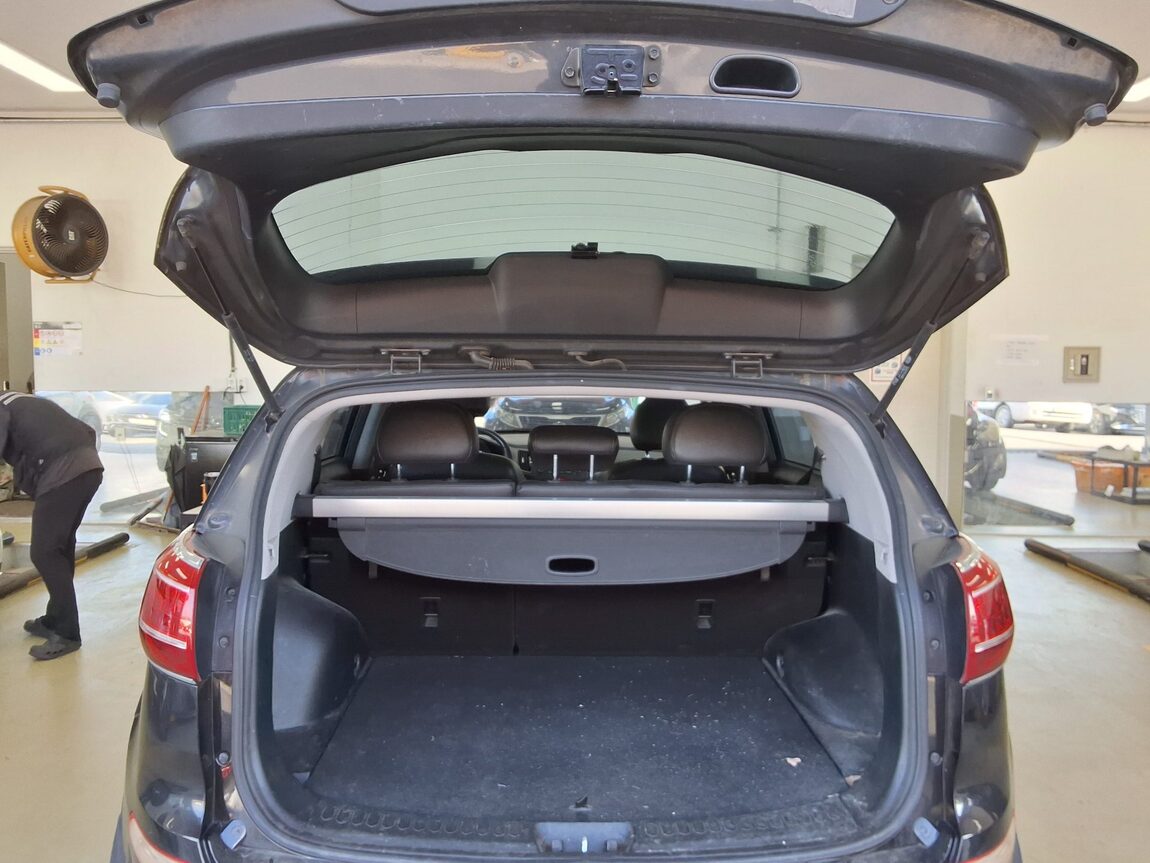 KIA SPORTAGE R DIESEL R2.0 2WD TLX LUXURY MODEL 2011 - zdjęcie 15