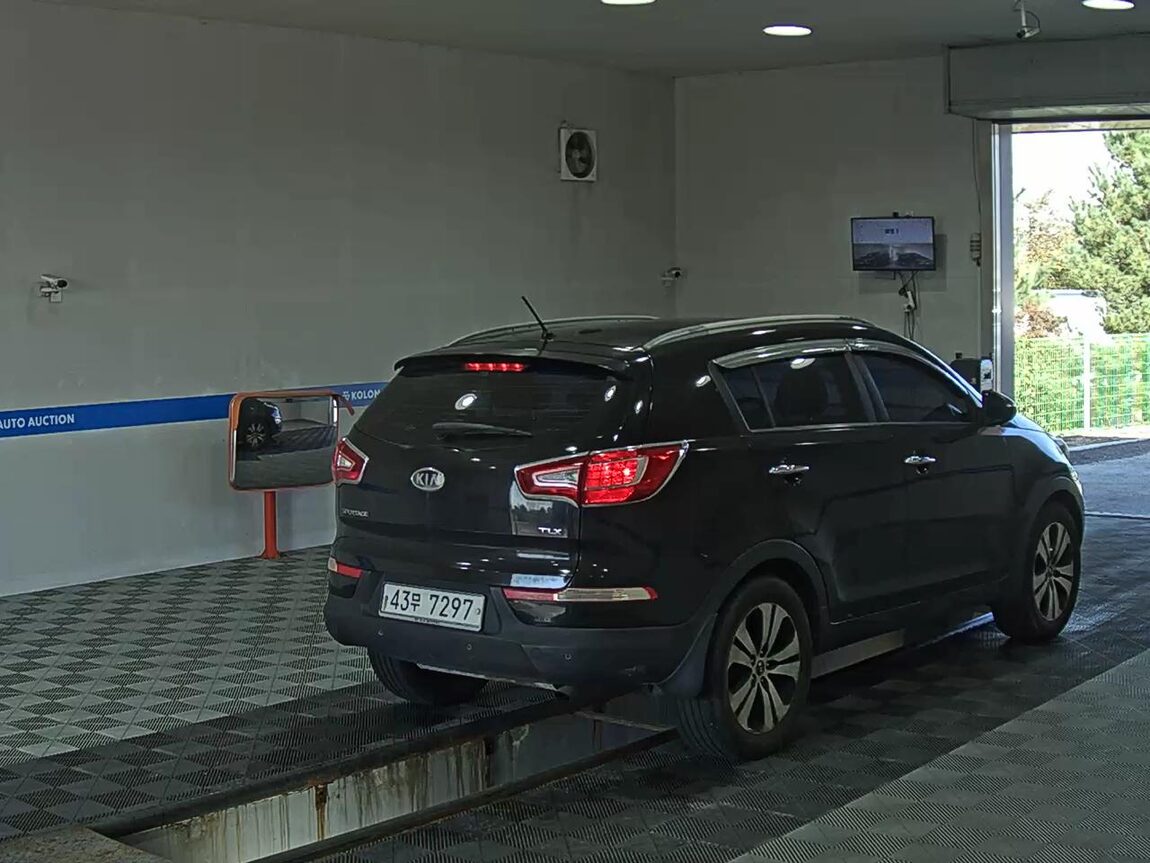KIA SPORTAGE R DIESEL R2.0 2WD TLX LUXURY MODEL 2011 - zdjęcie 5