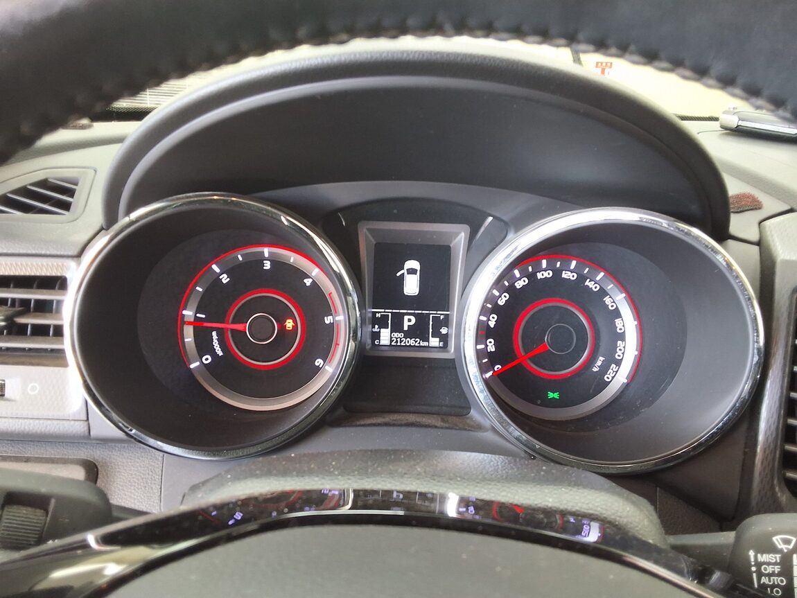KG MOBILITY (SSANGYONG) TIVOLI AIR DIESEL 2WD RX 2016 - zdjęcie 10