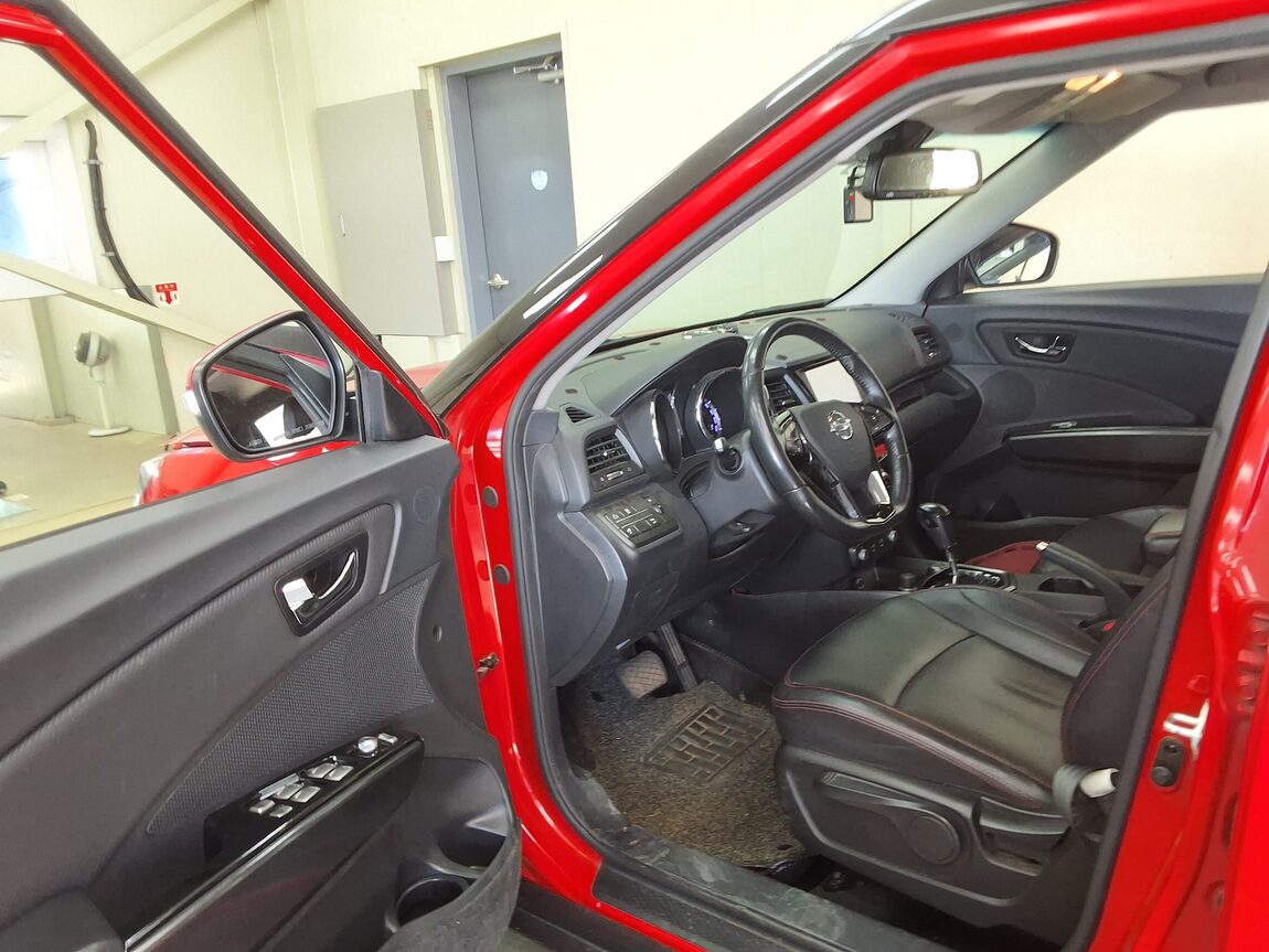 KG MOBILITY (SSANGYONG) TIVOLI AIR DIESEL 2WD RX 2016 - zdjęcie 11
