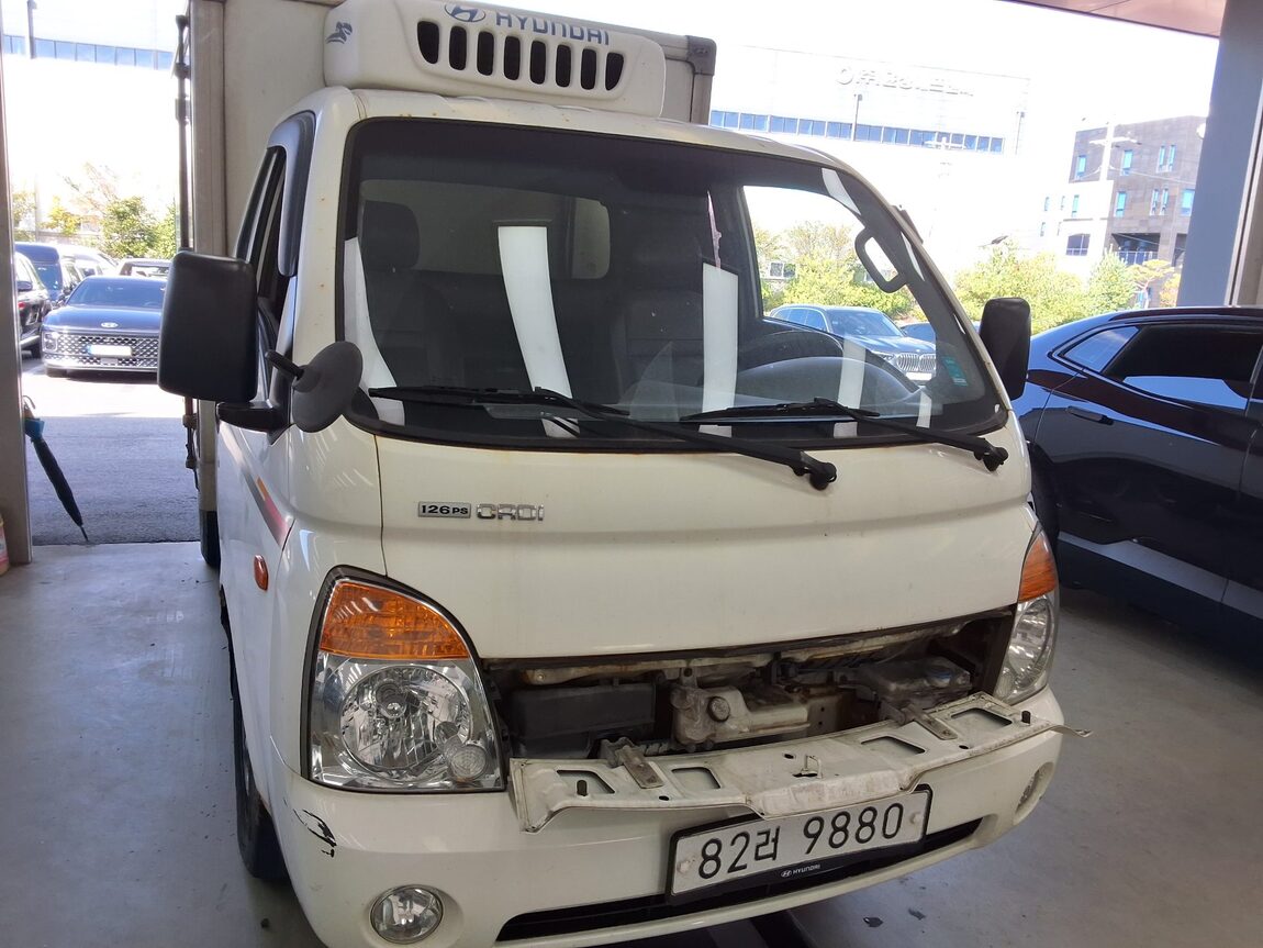 HYUNDAI PORTER II FREEZER BOX TRUCK SUPER CAB 2012 - zdjęcie 17