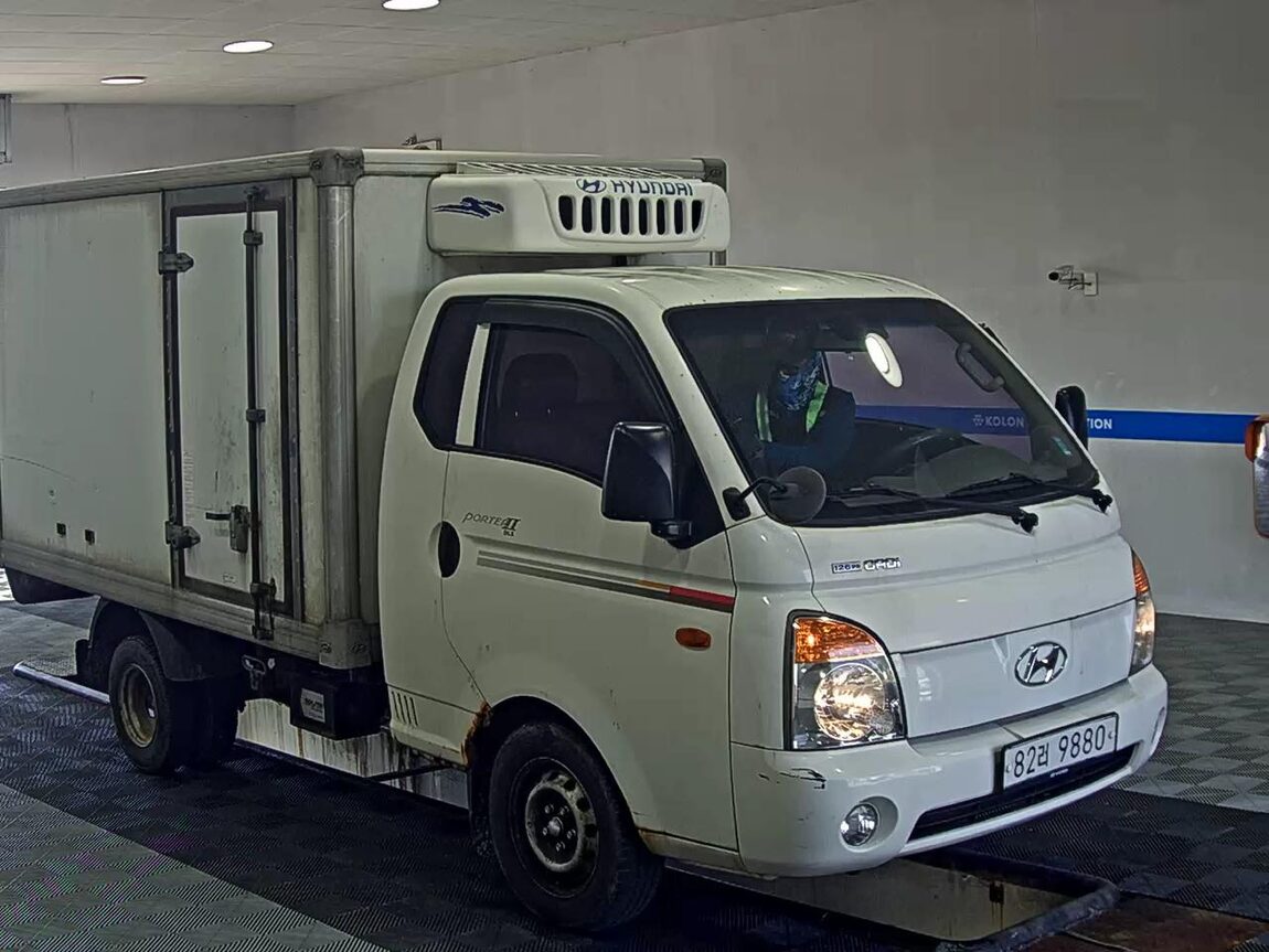 HYUNDAI PORTER II FREEZER BOX TRUCK SUPER CAB 2012 - zdjęcie 3
