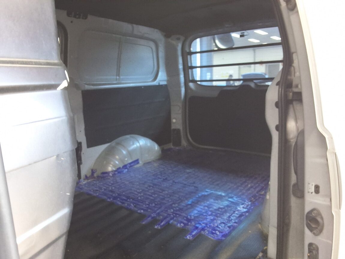 HYUNDAI THE NEW GRAND STAREX 3-SEATER DIESEL VAN SMART 2018 - zdjęcie 13