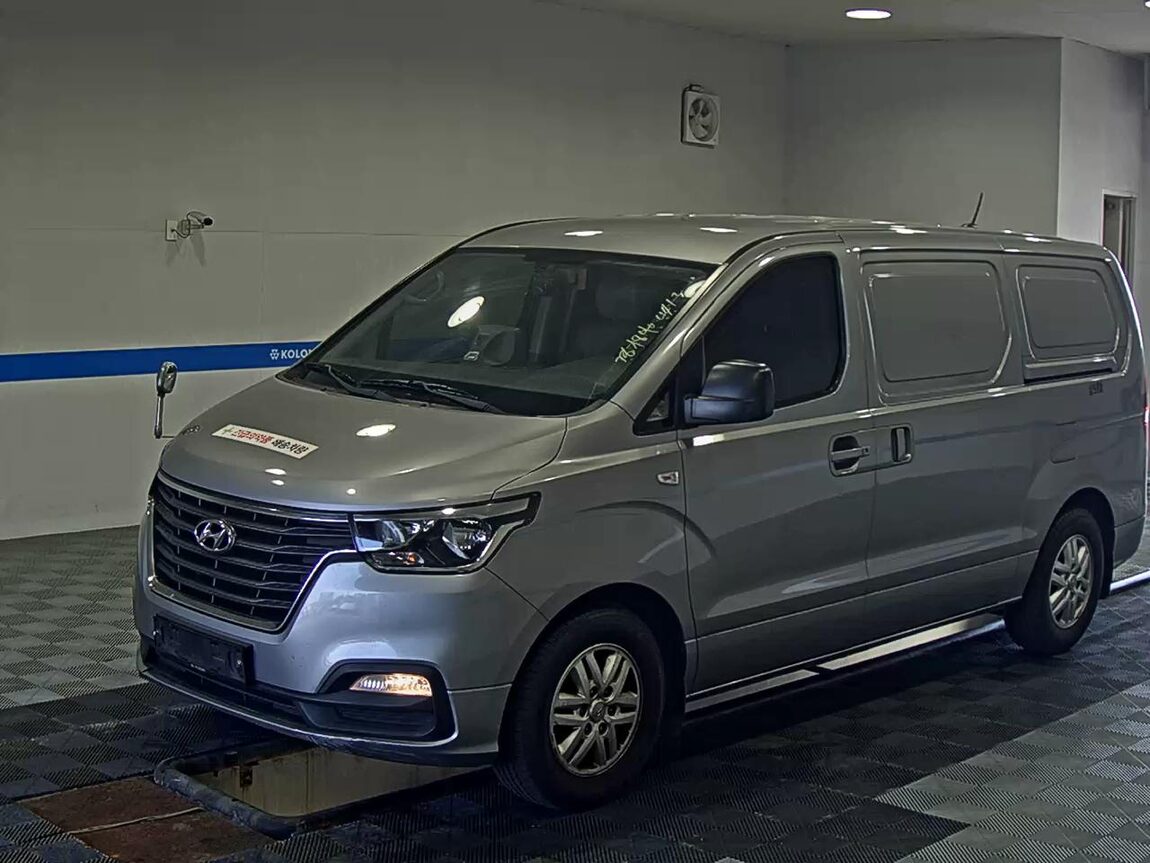 HYUNDAI THE NEW GRAND STAREX 3-SEATER DIESEL VAN SMART 2018 - zdjęcie 2