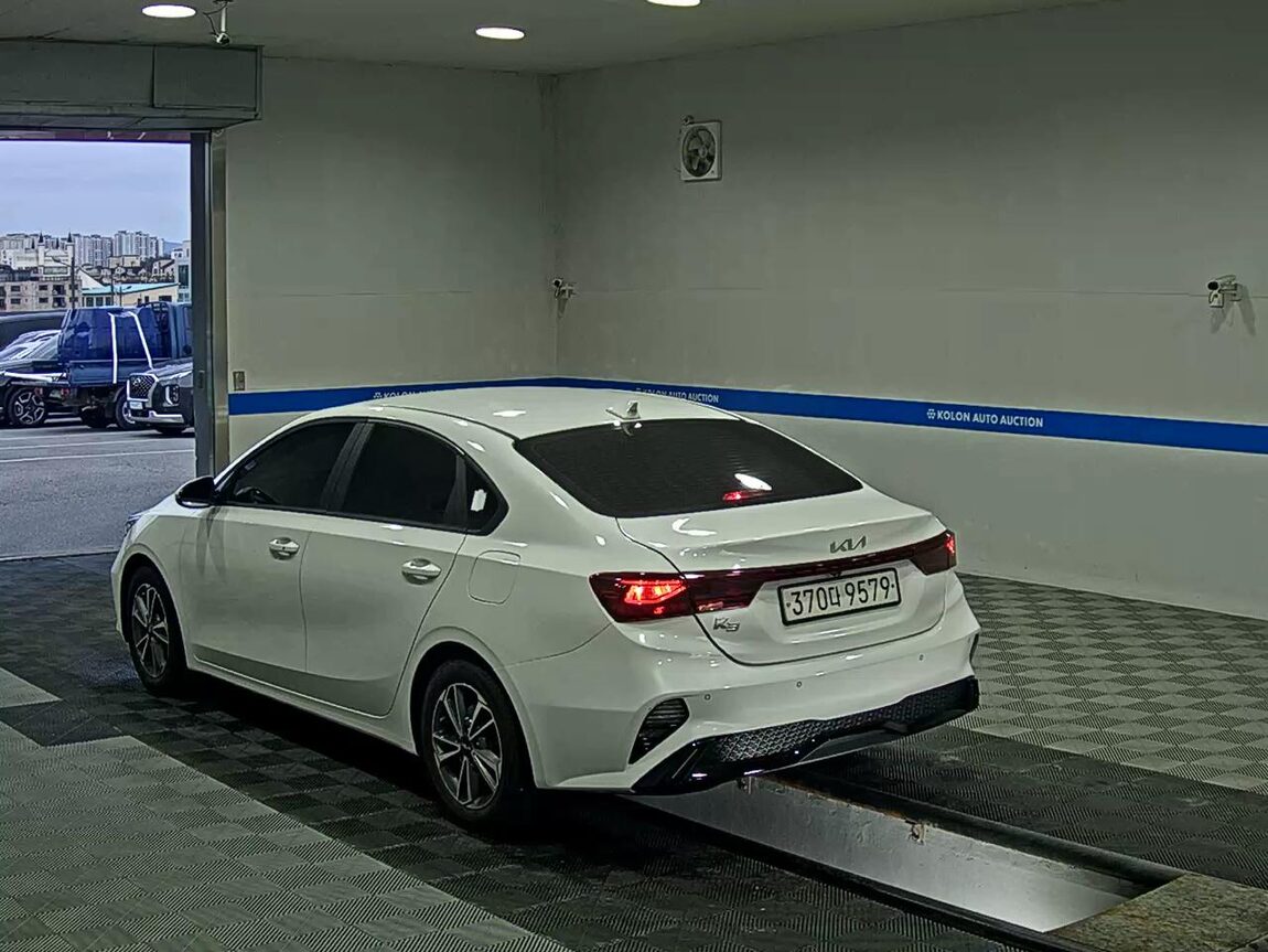 KIA THE NEW K3 1.6 GASOLINE TRENDY 2023 - zdjęcie 6