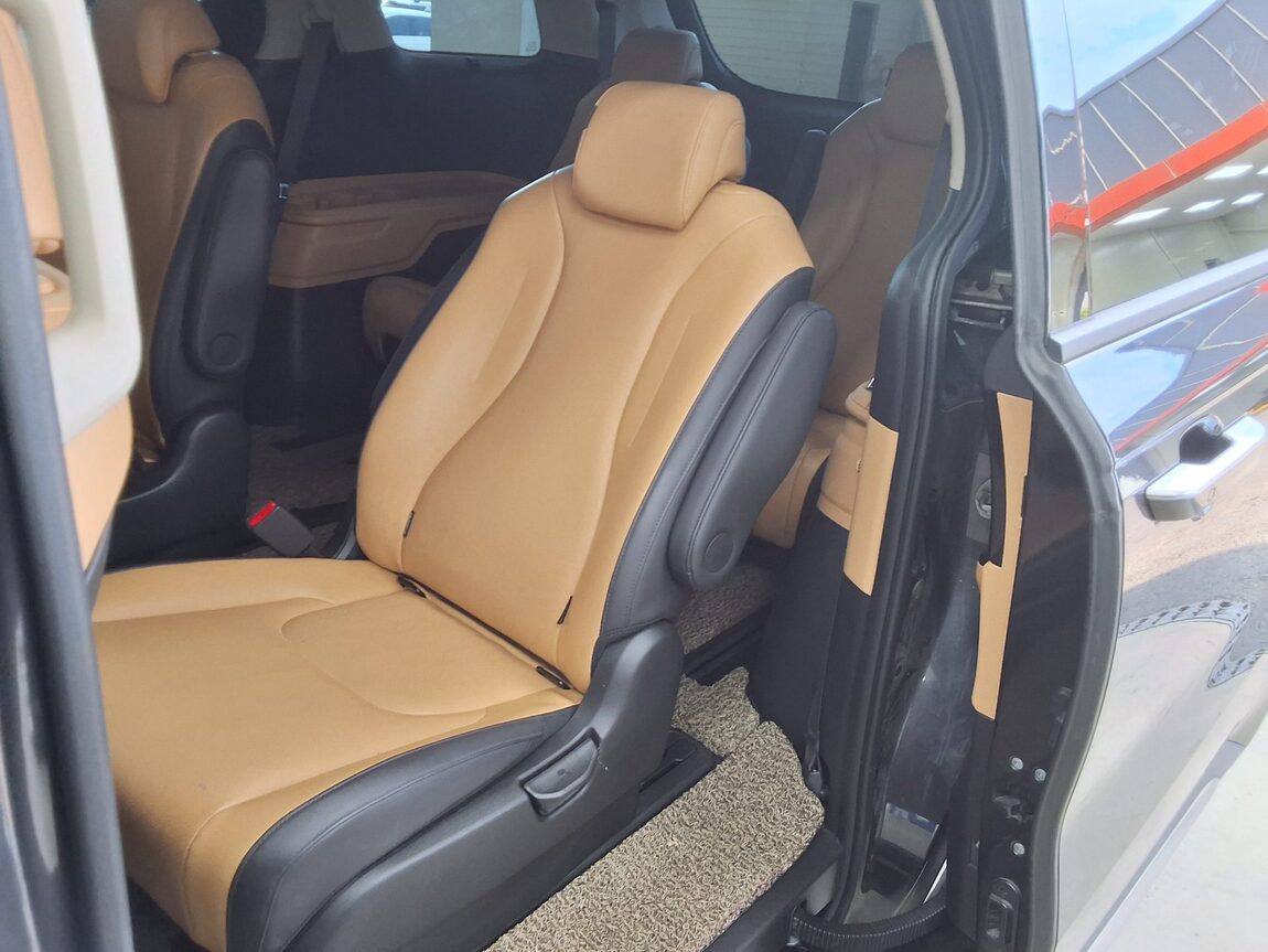 KIA NEW CARNIVAL (KA4) 9-SEATER DIESEL NOBLESSE 2023 - zdjęcie 12