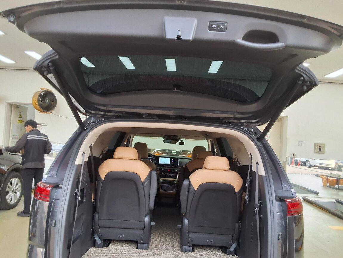 KIA NEW CARNIVAL (KA4) 9-SEATER DIESEL NOBLESSE 2023 - zdjęcie 15