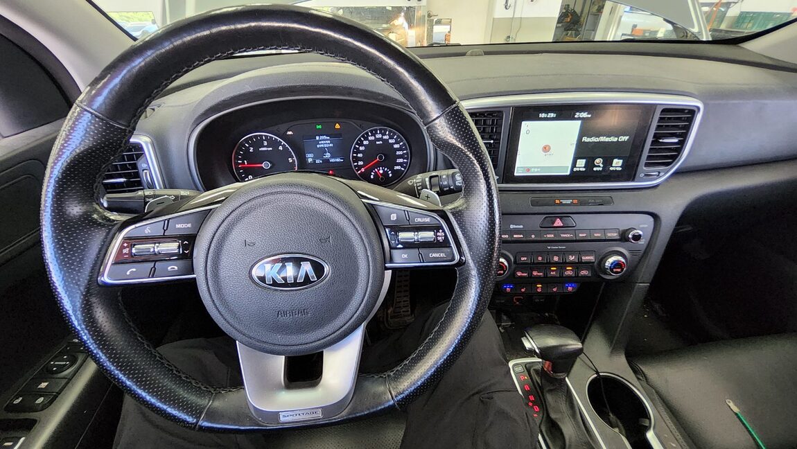 KIA SPORTAGE THE BOLD R2.0 DIESEL 2WD TRENDY 2020 - zdjęcie 18