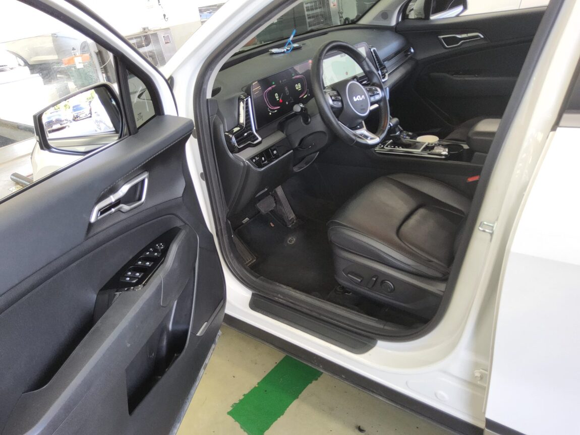 KIA THE ALL NEW SPORTAGE 2.0 DIESEL 2WD PRESTIGE 2023 - zdjęcie 10