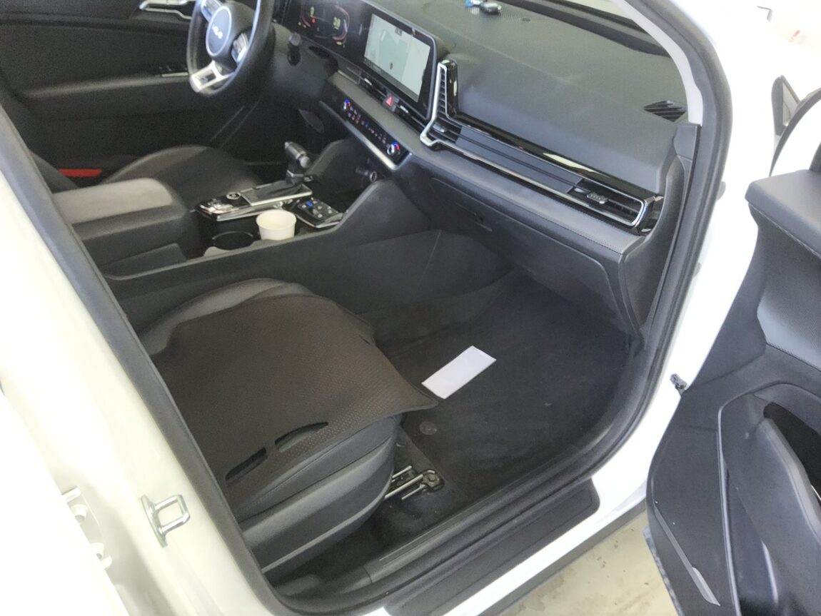 KIA THE ALL NEW SPORTAGE 2.0 DIESEL 2WD PRESTIGE 2023 - zdjęcie 14