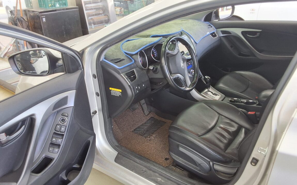 HYUNDAI AVANTE MD M16 GDi SMART 2013 - zdjęcie 10