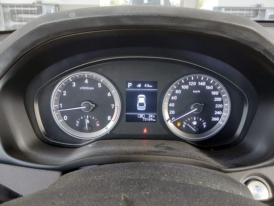HYUNDAI GRANDEUR IG 2.4 GDi MODERN 2018 - zdjęcie 9