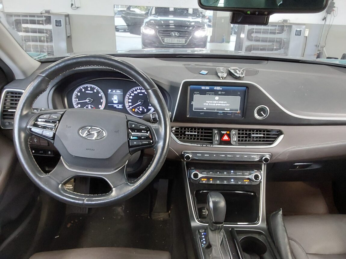 HYUNDAI GRANDEUR IG 2.4 GDi MODERN 2018 - zdjęcie 11
