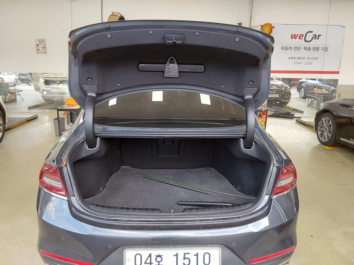 HYUNDAI GRANDEUR IG 2.4 GDi MODERN 2018 - zdjęcie 15