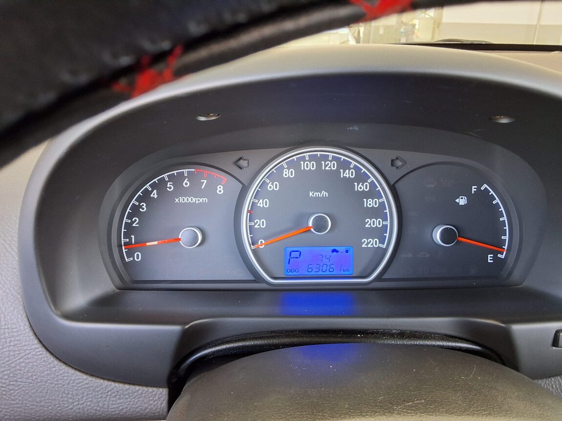 HYUNDAI AVANTE HD 1.6 VVT S16 5 MILLION SPECIAL MODEL 2009 - zdjęcie 9