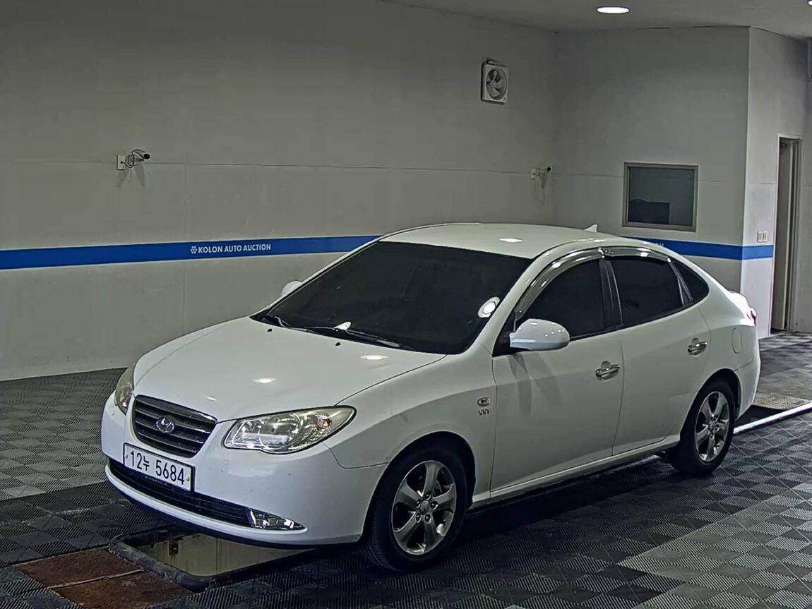 HYUNDAI AVANTE HD 1.6 VVT S16 5 MILLION SPECIAL MODEL 2009 - zdjęcie 2