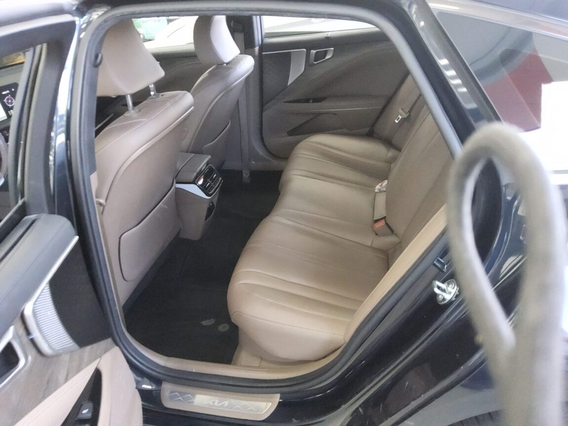 KIA K8 HYBRID HEV NOBLESSE 2023 - zdjęcie 12