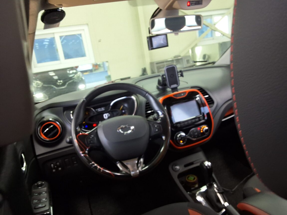 RENAULT (SAMSUNG) QM3 RE 2015 - zdjęcie 12
