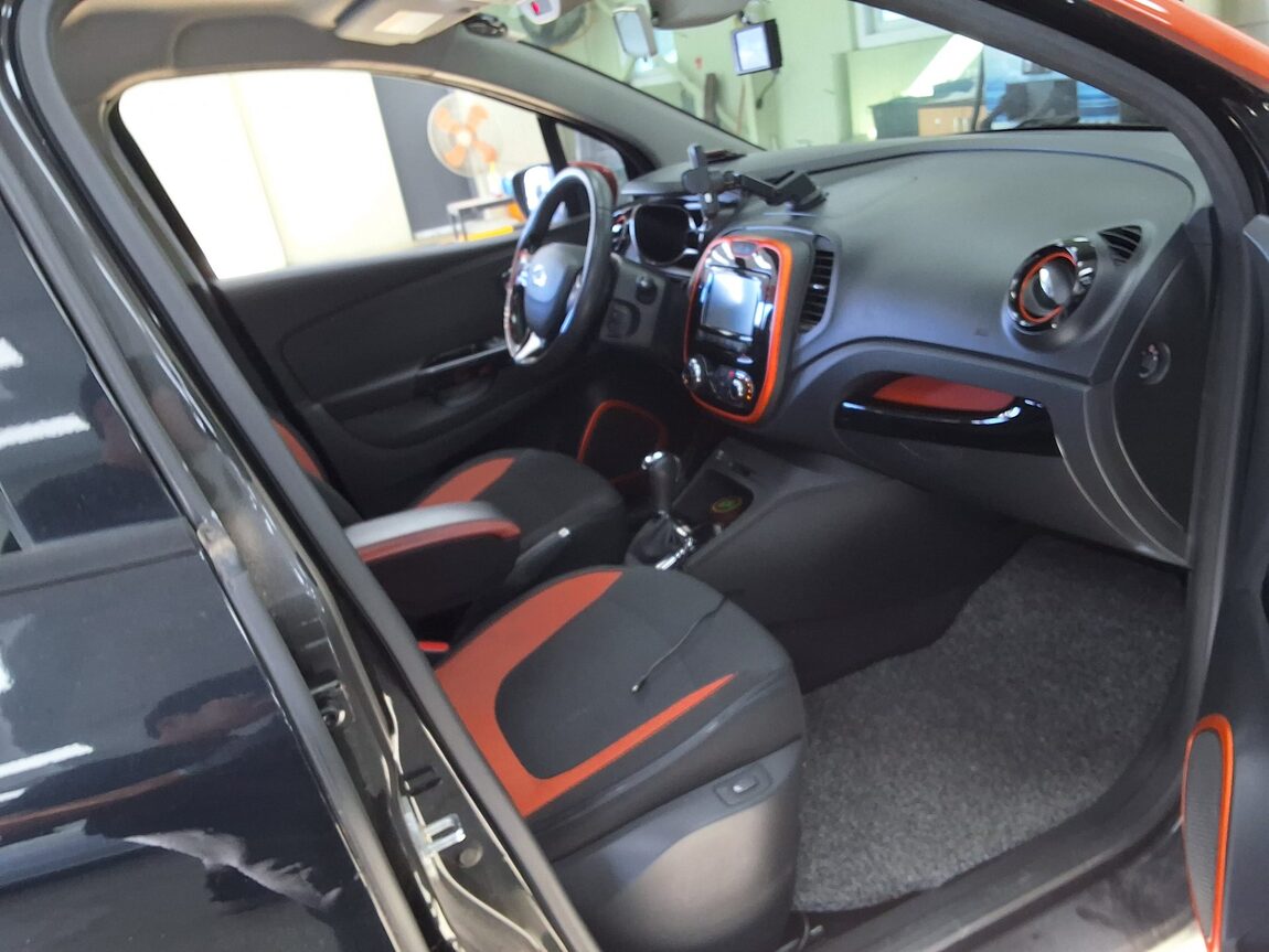 RENAULT (SAMSUNG) QM3 RE 2015 - zdjęcie 15