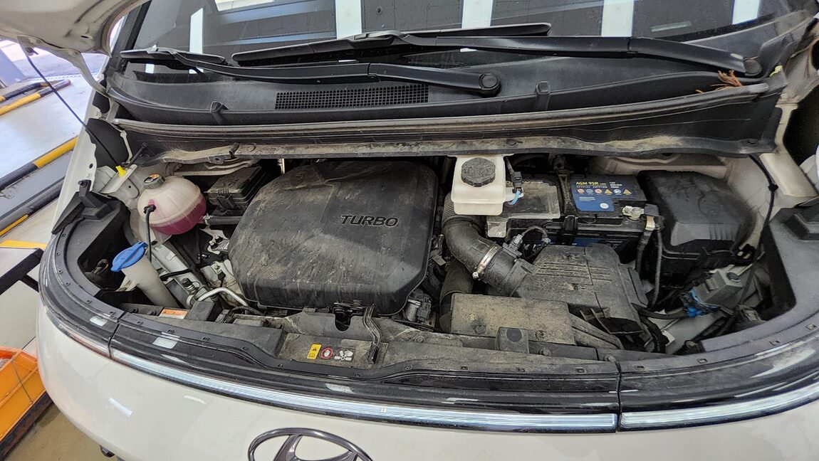 HYUNDAI STARIA 2.2 DIESEL LOUNGE 9-SEATER 2WD PRESTIGE 2023 - zdjęcie 21
