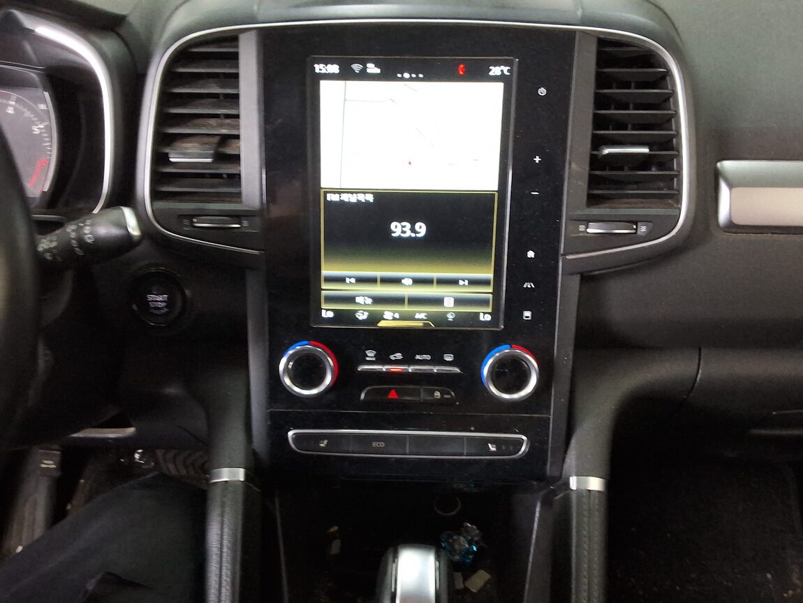 RENAULT (SAMSUNG) QM6 2.0 GDe 2WD LE 2019 - zdjęcie 24