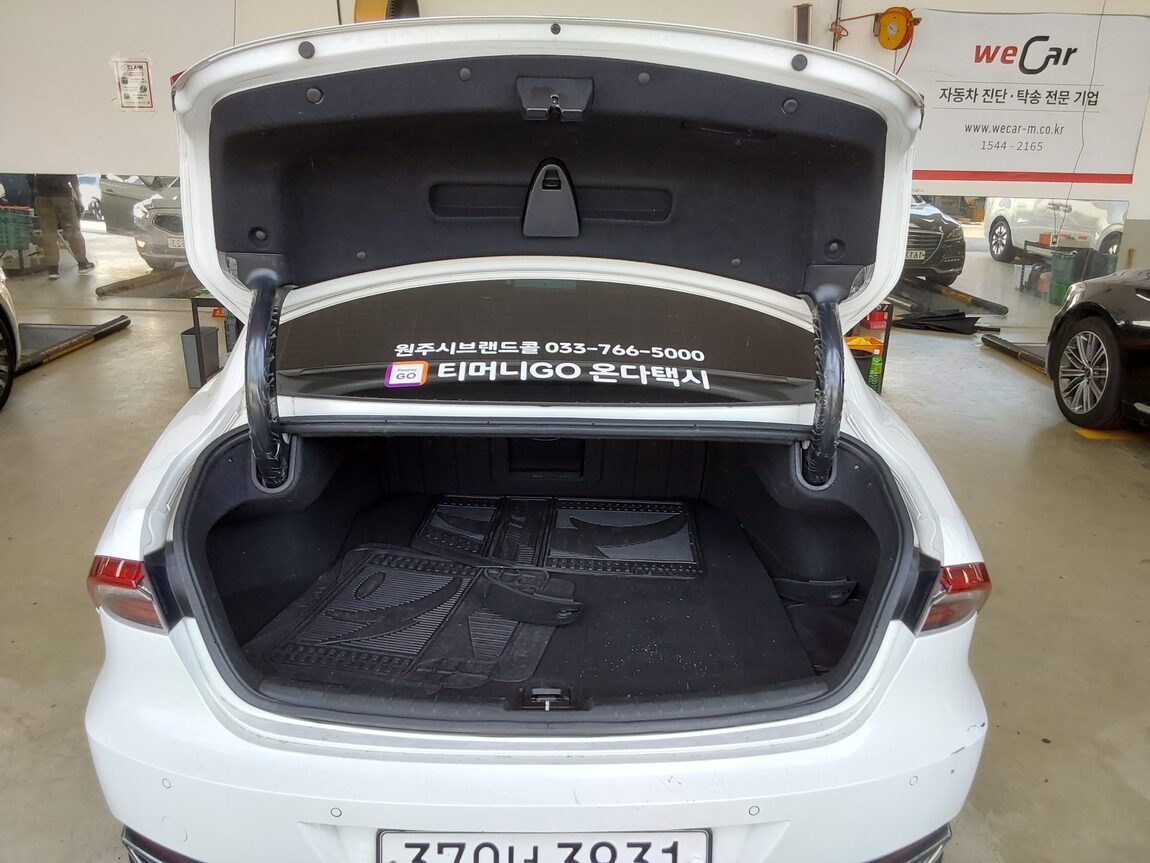 HYUNDAI THE NEW GRANDEUR IG LPi 3.0 BUSINESS DELUXE TYPE 2022 - zdjęcie 15