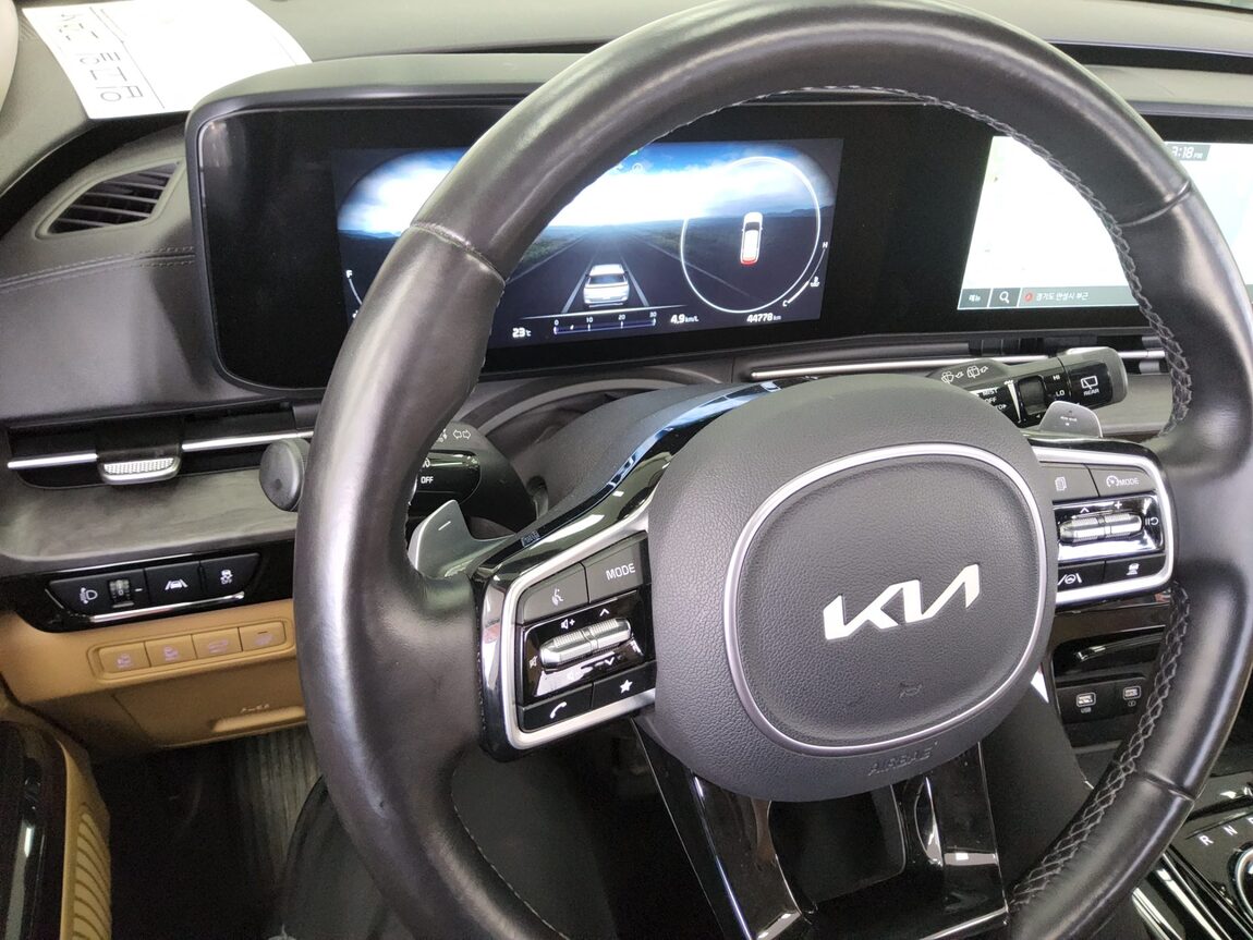 KIA NEW CARNIVAL (KA4) 9-SEATER GASOLINE SIGNATURE 2023 - zdjęcie 17
