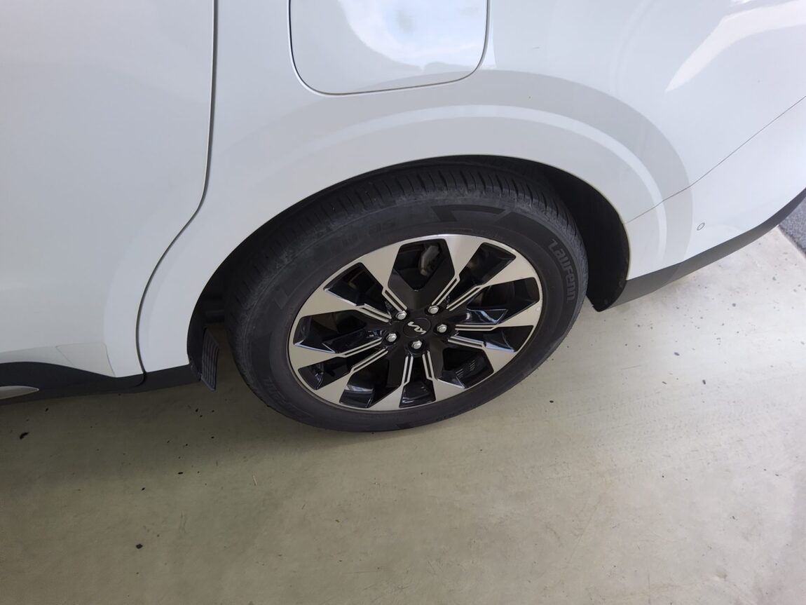 KIA NEW CARNIVAL (KA4) 9-SEATER GASOLINE SIGNATURE 2023 - zdjęcie 22