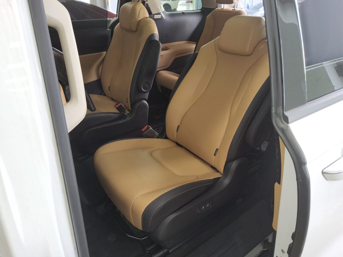 KIA NEW CARNIVAL (KA4) 9-SEATER GASOLINE SIGNATURE 2023 - zdjęcie 12