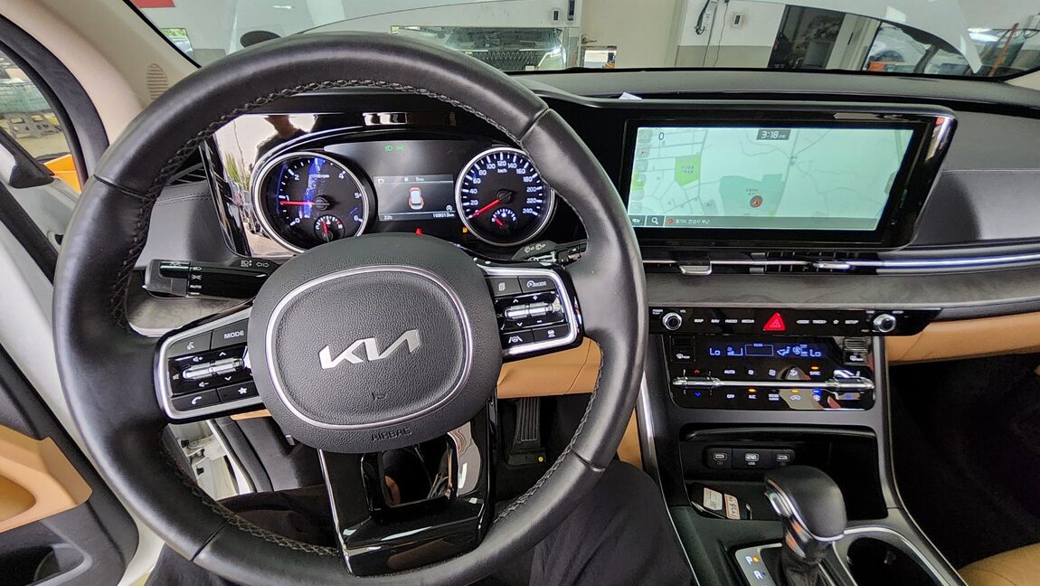 KIA NEW CARNIVAL (KA4) 9-SEATER DIESEL PRESTIGE 2023 - zdjęcie 18