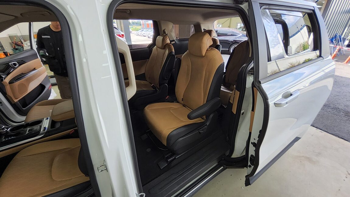 KIA NEW CARNIVAL (KA4) 9-SEATER DIESEL PRESTIGE 2023 - zdjęcie 12