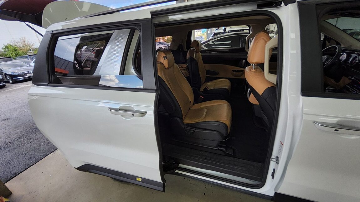 KIA NEW CARNIVAL (KA4) 9-SEATER DIESEL PRESTIGE 2023 - zdjęcie 13