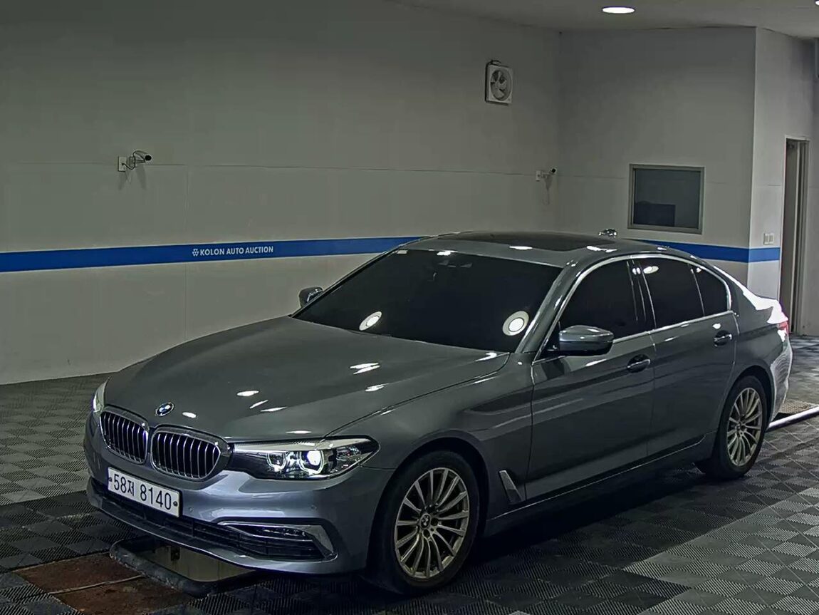 BMW 5 SERIES (7TH GEN) 520i LUXURY 2019 - zdjęcie 2
