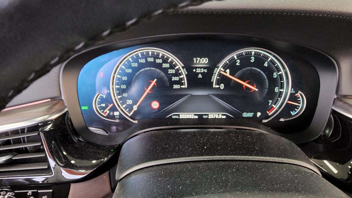 BMW 5 SERIES (7TH GEN) 530i xDRIVE M SPORT PACK PLUS 2018 - zdjęcie 9