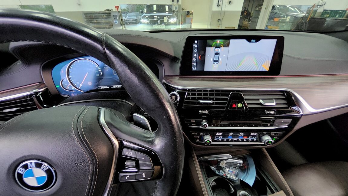 BMW 5 SERIES (7TH GEN) 530i xDRIVE M SPORT PACK PLUS 2018 - zdjęcie 19