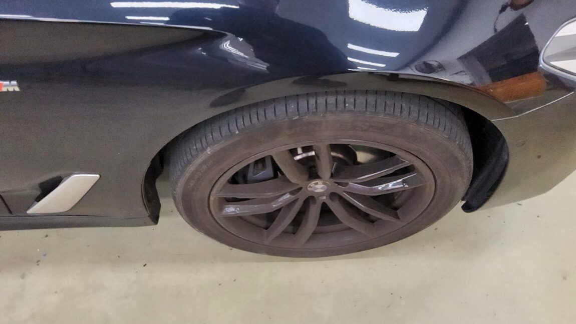 BMW 5 SERIES (7TH GEN) 530i xDRIVE M SPORT PACK PLUS 2018 - zdjęcie 26
