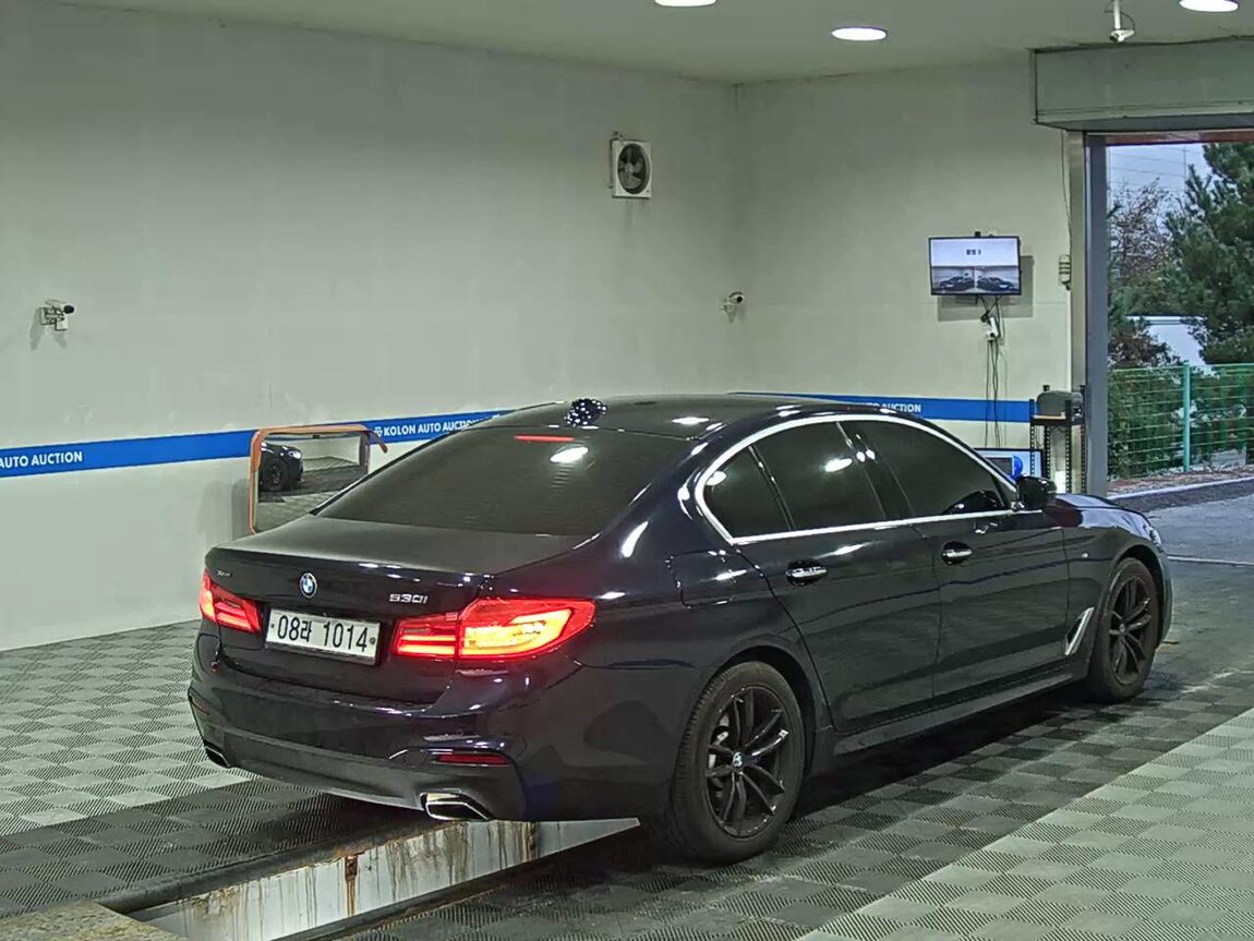 BMW 5 SERIES (7TH GEN) 530i xDRIVE M SPORT PACK PLUS 2018 - zdjęcie 5
