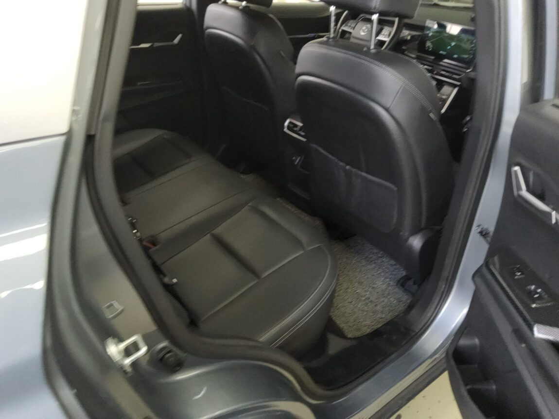 KG MOBILITY (SSANGYONG) TORRES 1.5 GDI-T 2WD T7 2023 - zdjęcie 13