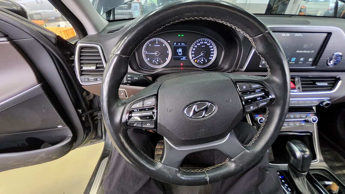 HYUNDAI GRANDEUR IG 2.2 DIESEL PREMIUM SPECIAL 2018 - zdjęcie 17