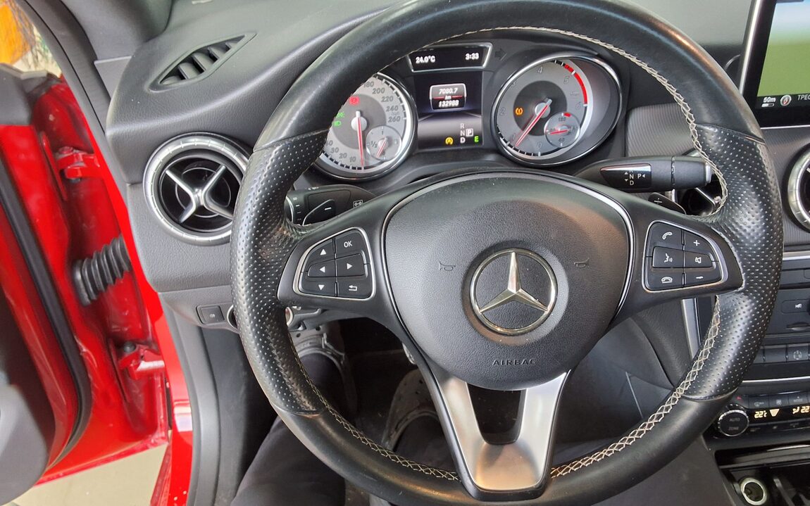 MERCEDES-BENZ CLA-CLASS CLA200 CDI 4MATIC 2015 - zdjęcie 17
