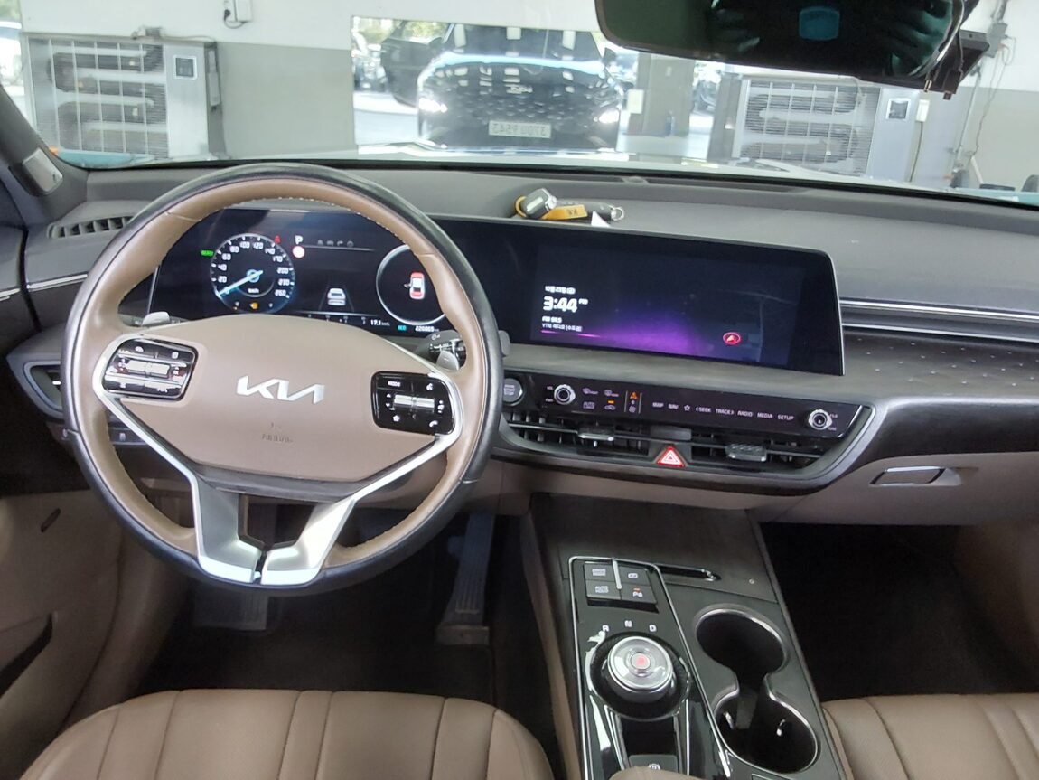 KIA K8 HYBRID HEV NOBLESSE 2023 - zdjęcie 11