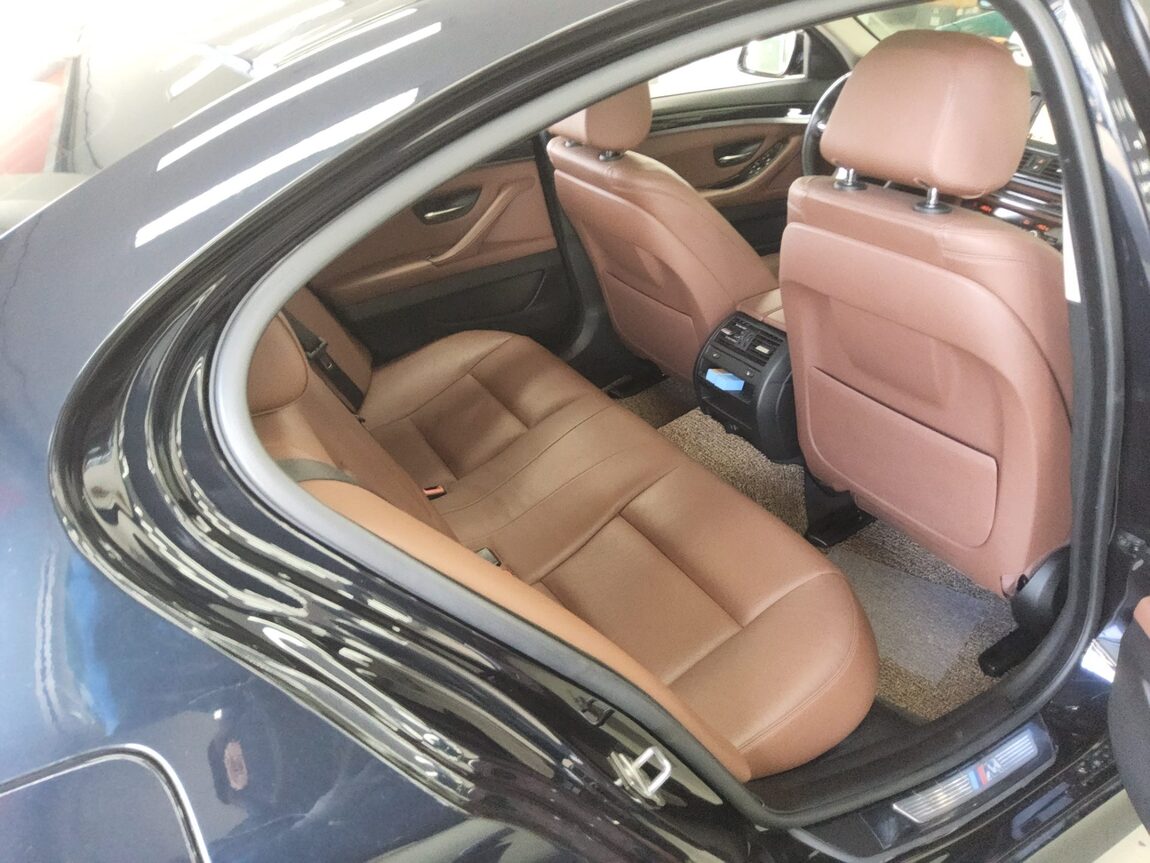 BMW 5 SERIES (6TH GEN) 520d xDRIVE M AERODYNAMIC PRO 2016 - zdjęcie 13