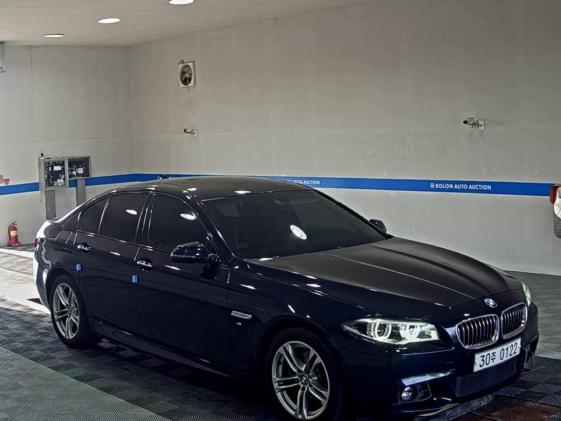 BMW 5 SERIES (6TH GEN) 520d xDRIVE M AERODYNAMIC PRO 2016 - zdjęcie 3