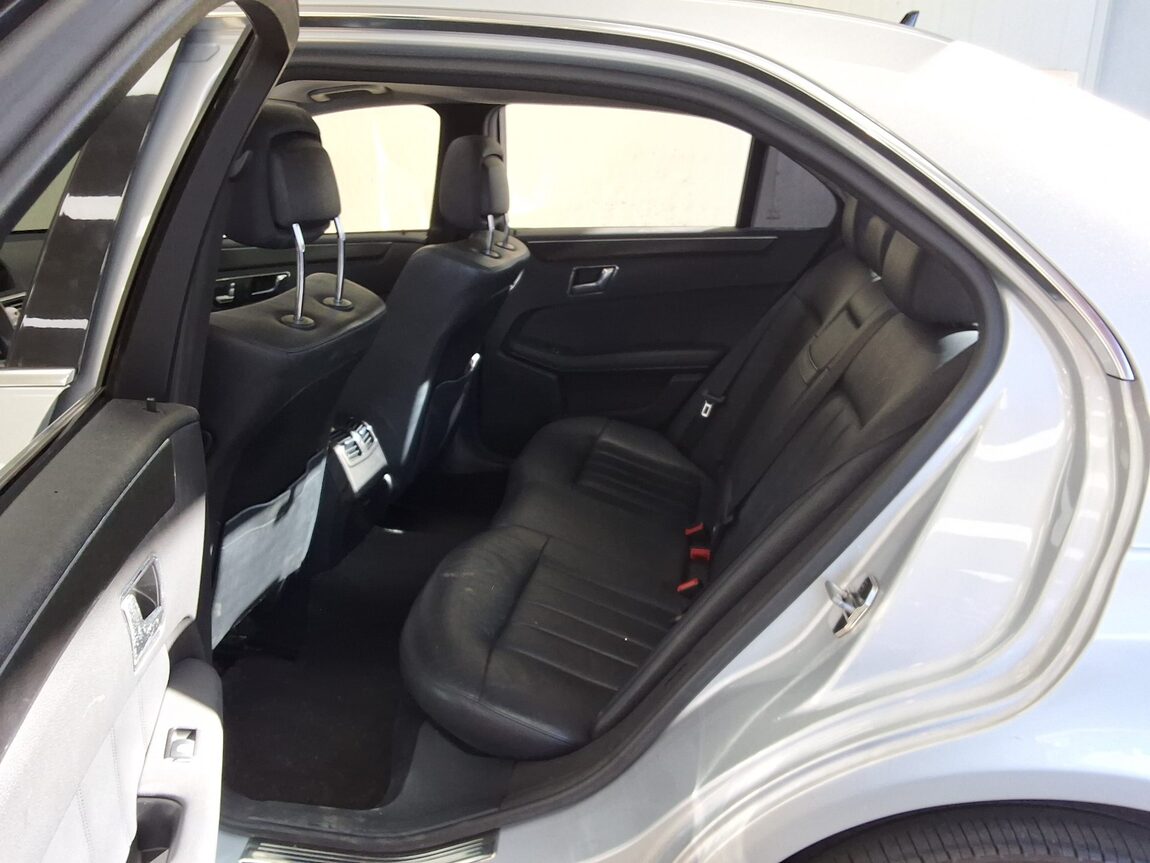 MERCEDES-BENZ E-CLASS (4TH GEN) E300 ELEGANCE 2010 - zdjęcie 13
