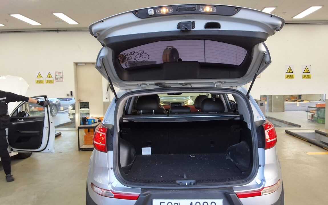 KIA SPORTAGE R DIESEL R2.0 2WD TLX LUXURY MODEL 2012 - zdjęcie 15