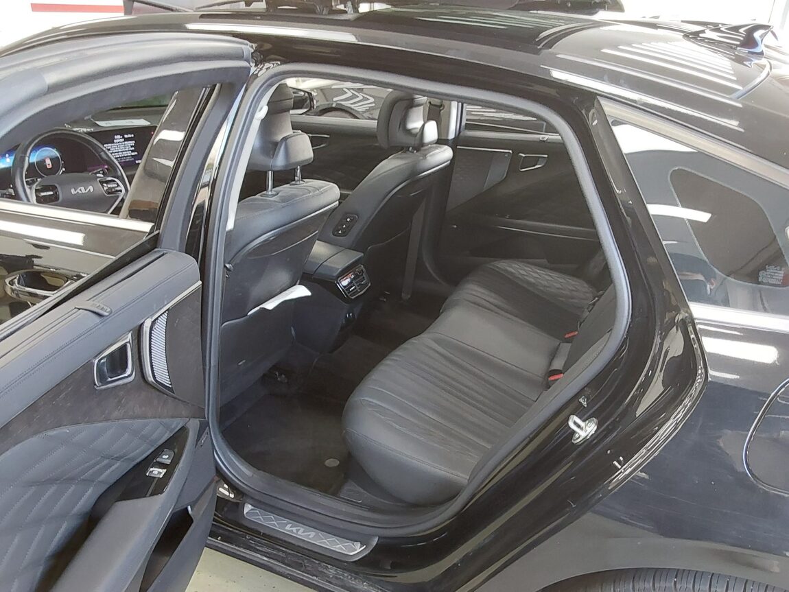 KIA K8 HYBRID HEV SIGNATURE 2023 - zdjęcie 12