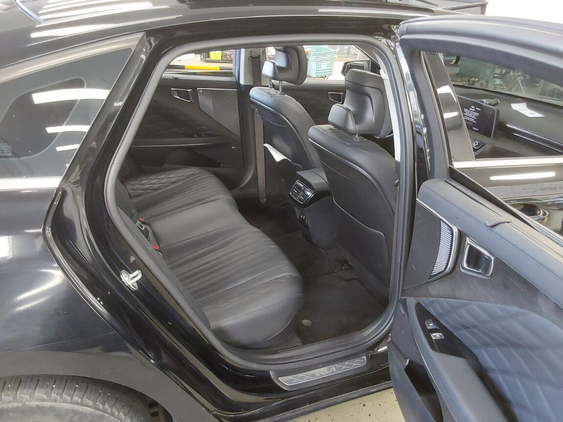 KIA K8 HYBRID HEV SIGNATURE 2023 - zdjęcie 13