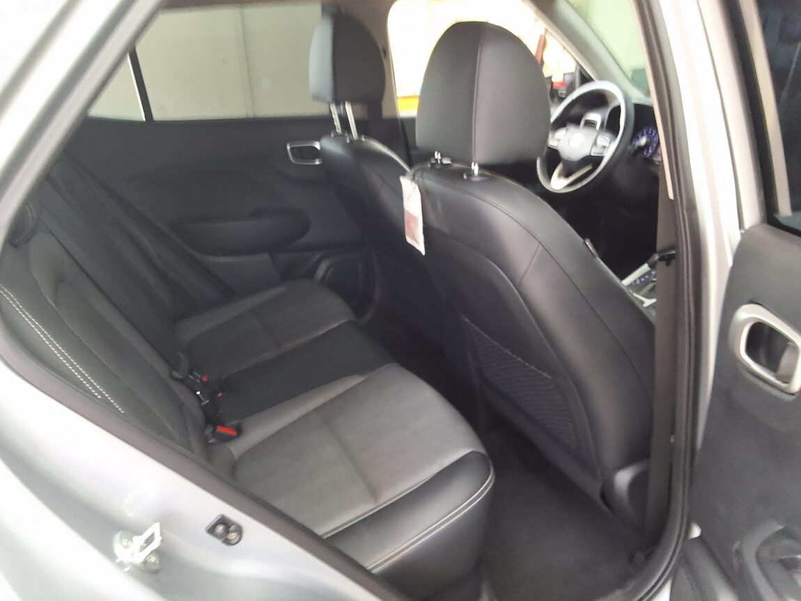 HYUNDAI VENUE 1.6 GASOLINE MODERN 2020 - zdjęcie 14