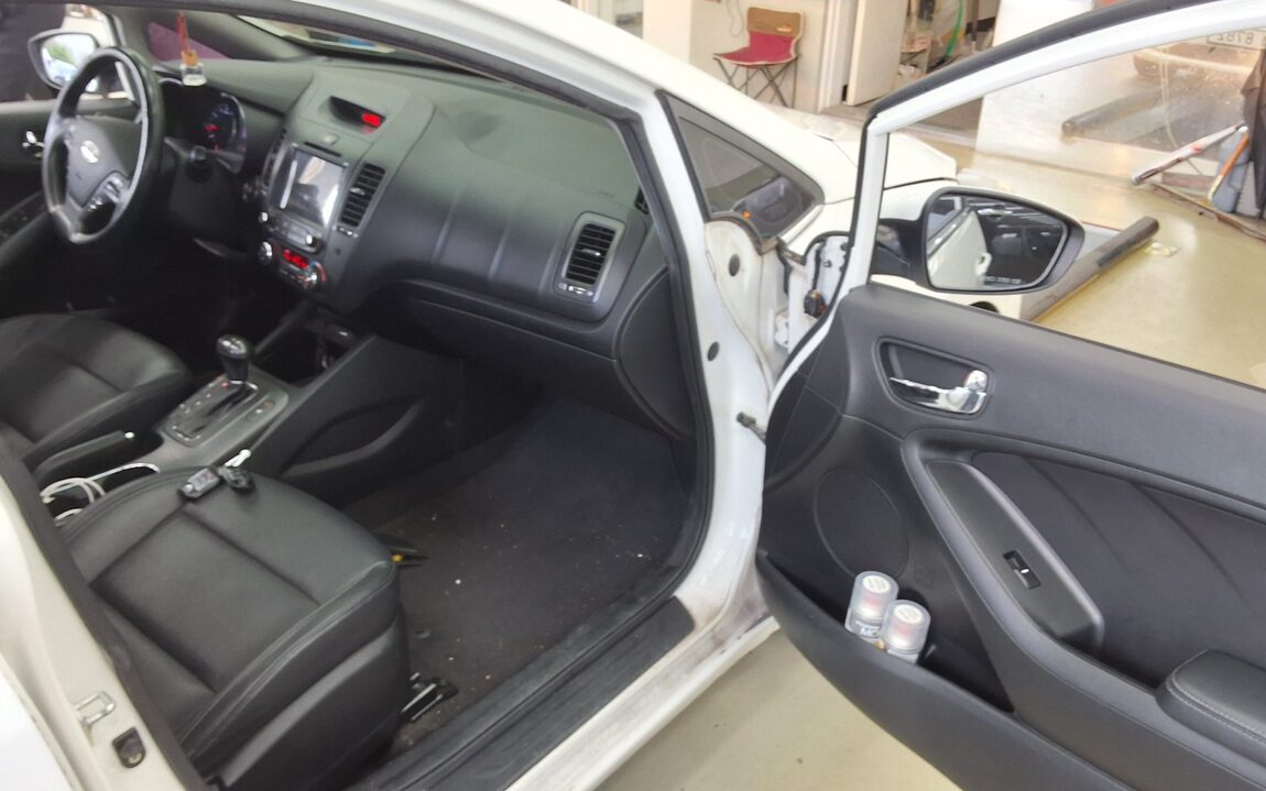 KIA K3 1.6 GDI PRESTIGE 2015 - zdjęcie 14