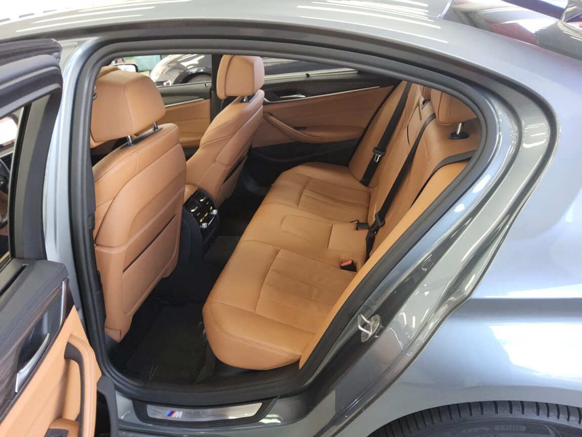 BMW 5 SERIES (7TH GEN) 520d M SPORT PACK PLUS 2017 - zdjęcie 12